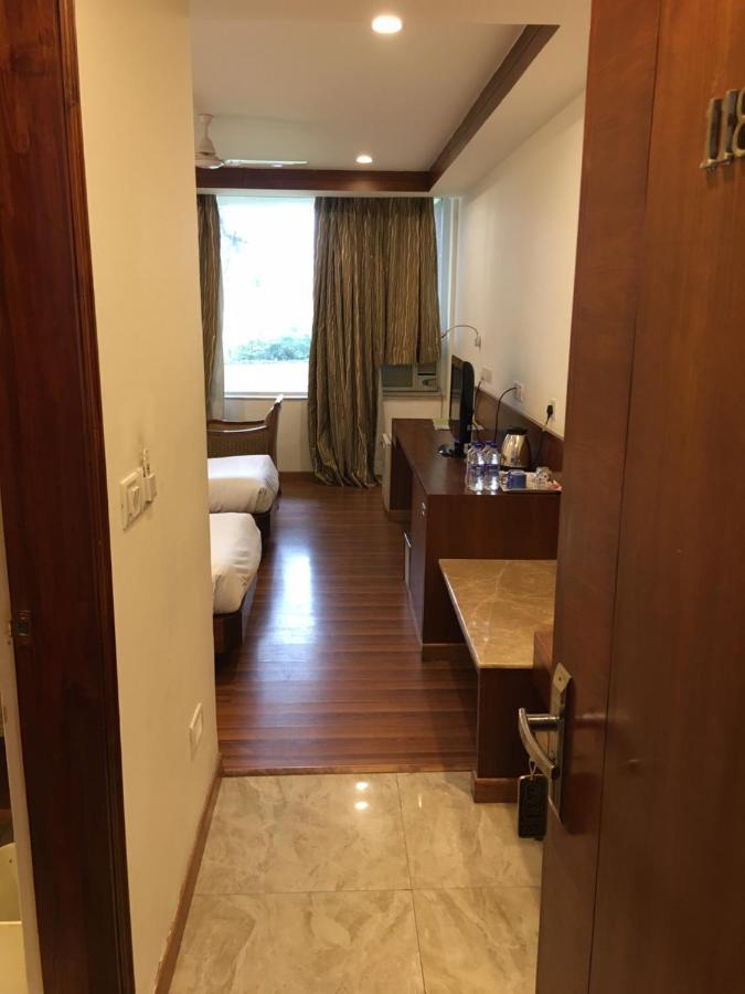 Hotel Jammu Ashok Zewnętrze zdjęcie