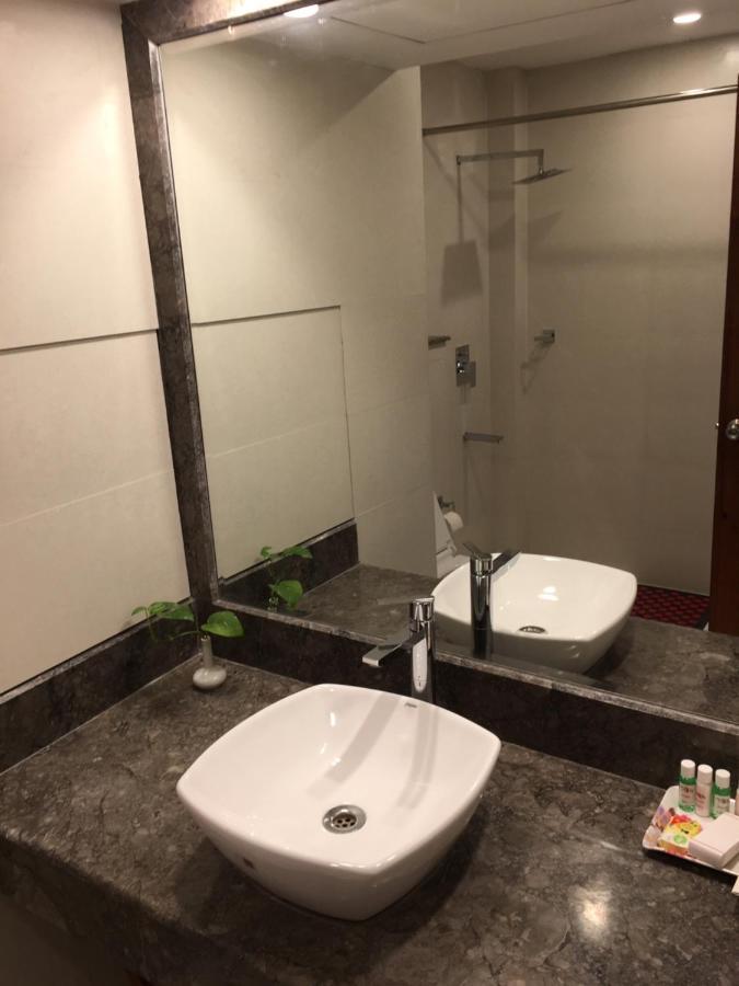 Hotel Jammu Ashok Zewnętrze zdjęcie