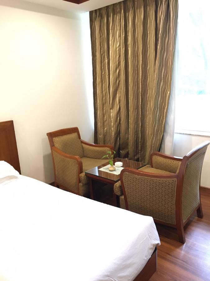 Hotel Jammu Ashok Zewnętrze zdjęcie
